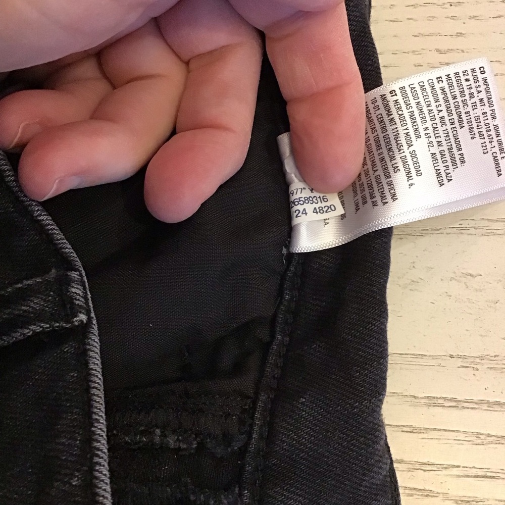 American Eagle 12 Mom Jeans Womens High Rise Distressed Faded Black Strigid 2024 - Picture 12 of 13
